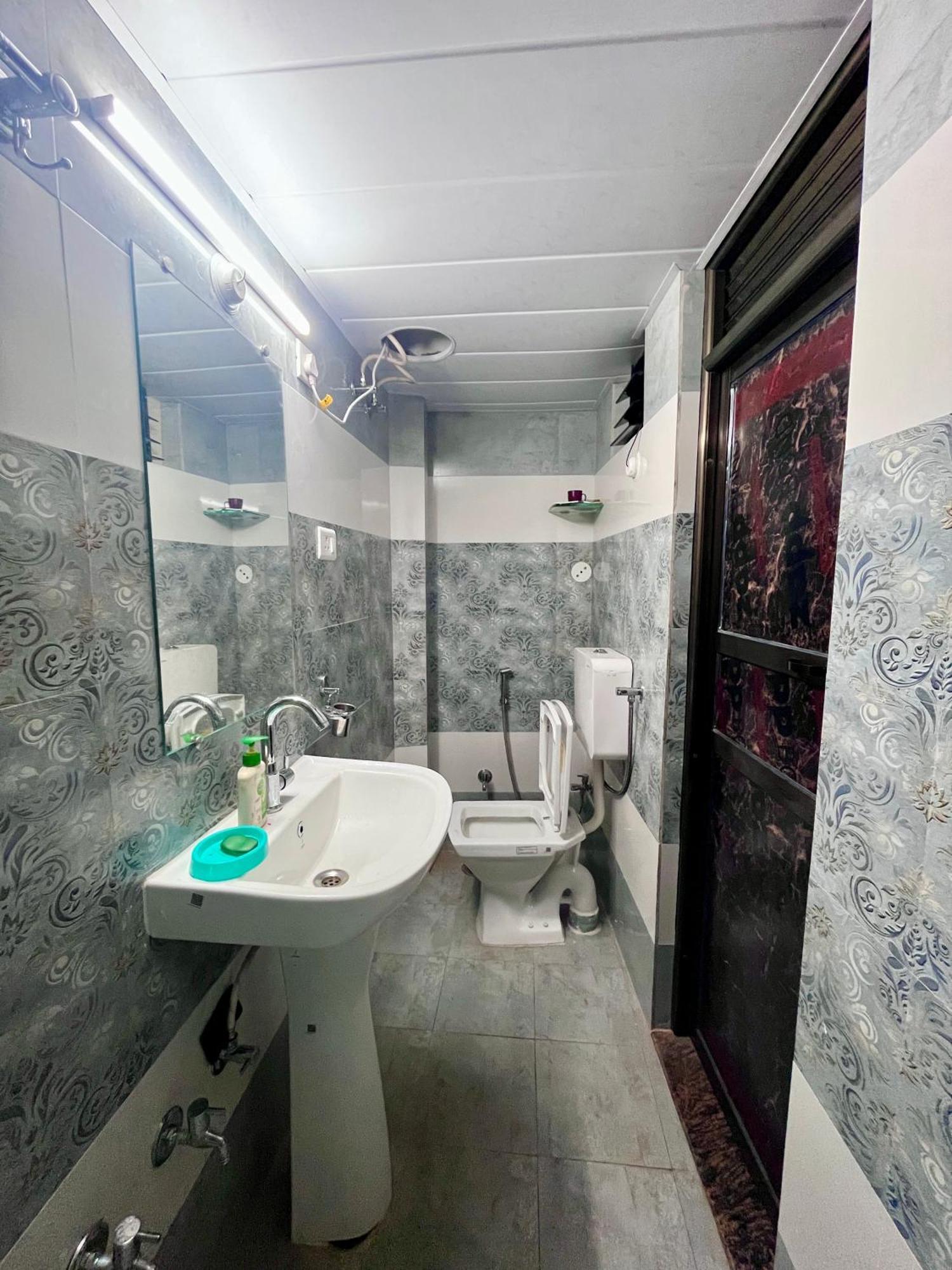 Trilok Residency - Dashashwamedh Varanasi Exterior photo