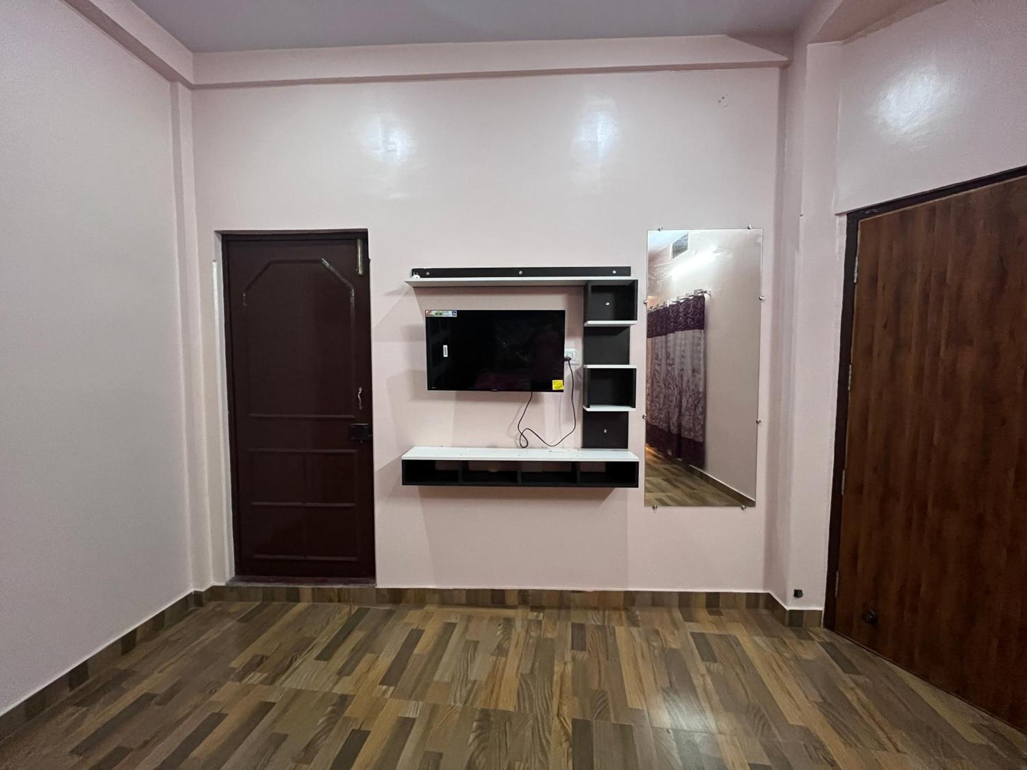 Trilok Residency - Dashashwamedh Varanasi Exterior photo